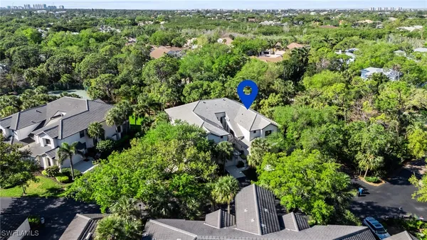 Property Slideshow image 3 of 35 | 27021 oakwood lake dr apt 102, Bonita Springs, FL, 34134