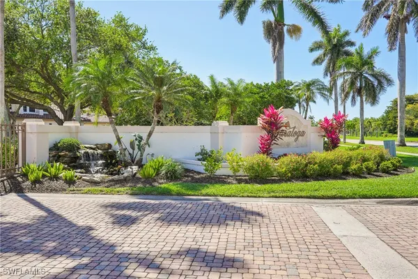 Property Slideshow image 2 of 39 | 8188 saratoga dr 703, Naples, FL, 34113