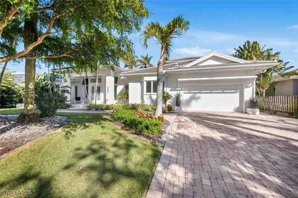 Property Slideshow image 2 of 35 | 405 rudder rd, Naples, FL, 34102