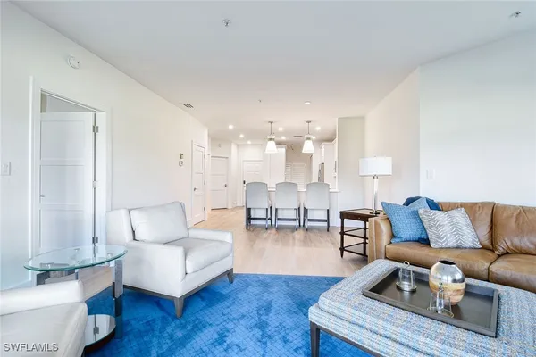 Property Slideshow image 3 of 25 | 220 vintage cir # b103, Naples, FL, 34119