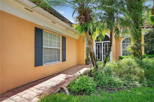 Property Slideshow image 3 of 50 | 5902 bermuda ln, Naples, FL, 34119