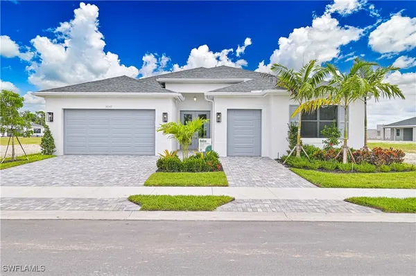 Property Slideshow image 2 of 50 | 14343 hogarth pl, Fort Myers, FL, 33905