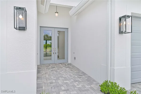 Property Slideshow image 3 of 50 | 14343 hogarth pl, Fort Myers, FL, 33905