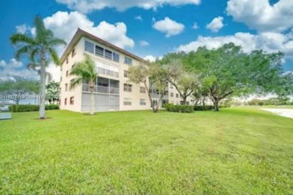 Property Slideshow image 2 of 33 | 901 sw 128th ter 205a, Pembroke Pines, FL, 33027