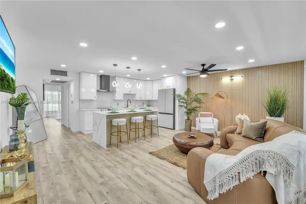 Property Slideshow image 2 of 25 | 2905 victoria pl d2, Coconut Creek, FL, 33066