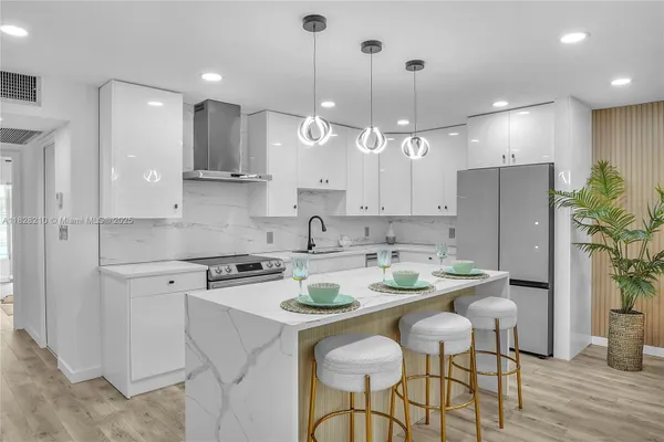 Property Slideshow image 3 of 25 | 2905 victoria pl d2, Coconut Creek, FL, 33066