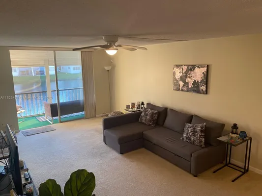 Property Slideshow image 2 of 15 | 361 s hollybrook dr apt 206, Pembroke Pines, FL, 33025