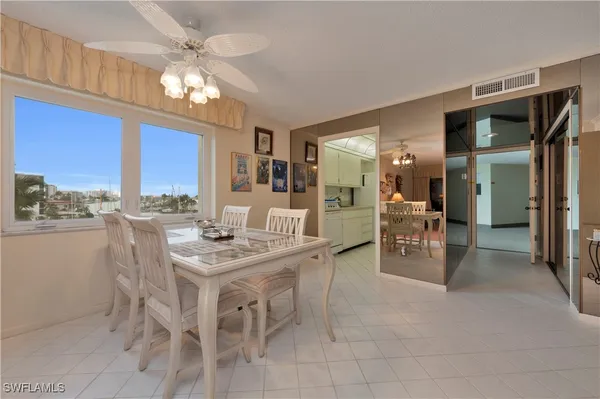 Property Slideshow image 3 of 13 | 2150 gulf shore blvd 411, Naples, FL, 34102