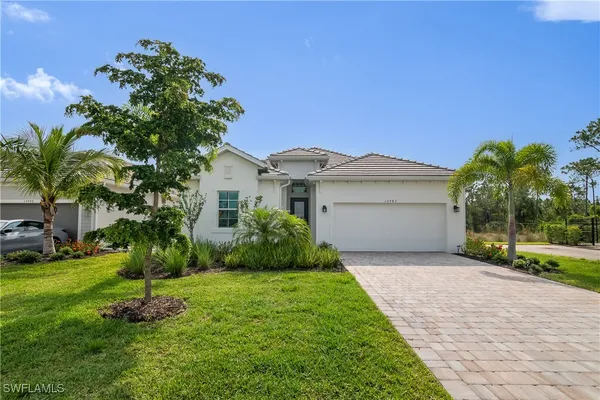 Property Slideshow image 3 of 50 | 13987 blue bay cir, Fort Myers, FL, 33913