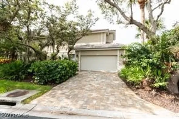 Property Slideshow image 2 of 42 | 3281 crossings ct 101, Bonita Springs, FL, 34134