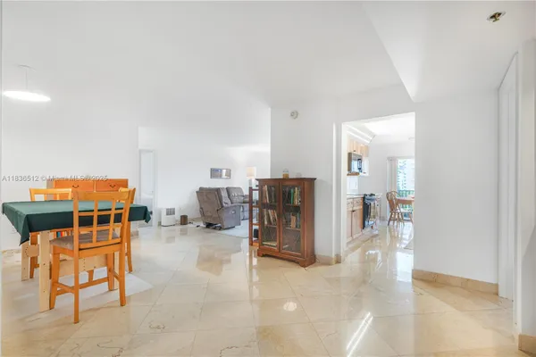 Property Slideshow image 3 of 44 | 1201 s ocean dr 410s, Hollywood, FL, 33019
