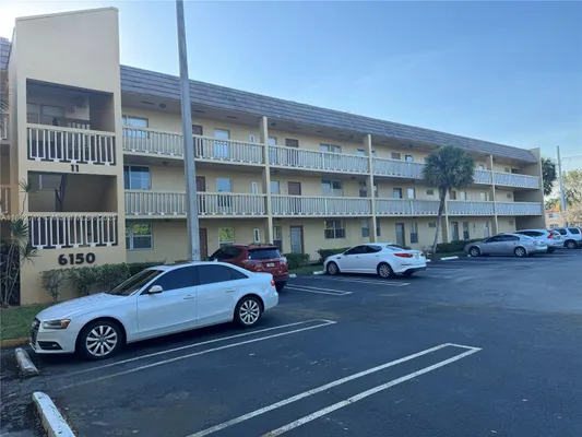 Property Slideshow image 2 of 19 | 6150 nw 62nd st 312, Tamarac, FL, 33319