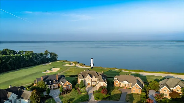 Property Slideshow image 3 of 50 | 2925 barrets pointe rd, Williamsburg, VA, 23185