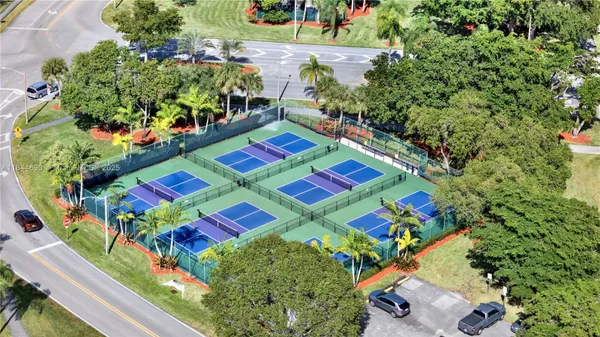 Property Slideshow image 3 of 18 | 13250 sw 7th ct 404l, Pembroke Pines, FL, 33027