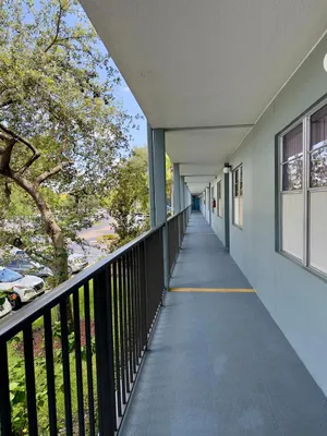 Property Slideshow image 3 of 37 | 1501 sw 134th way 206d, Pembroke Pines, FL, 33027