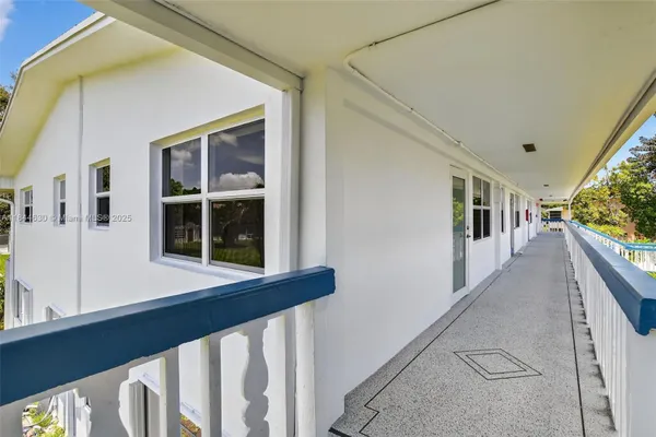Property Slideshow image 3 of 24 | 413 tilford s # 413, Deerfield Beach, FL, 33442