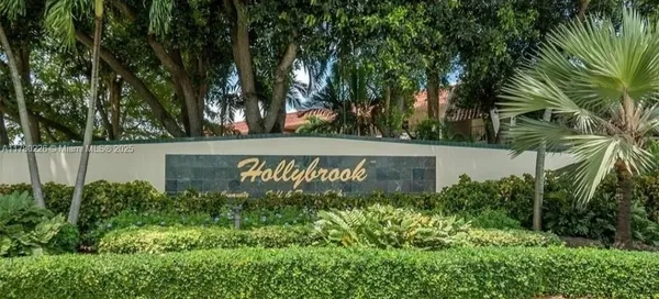 Property Slideshow image 3 of 4 | 691 s hollybrook dr 104, Pembroke Pines, FL, 33025