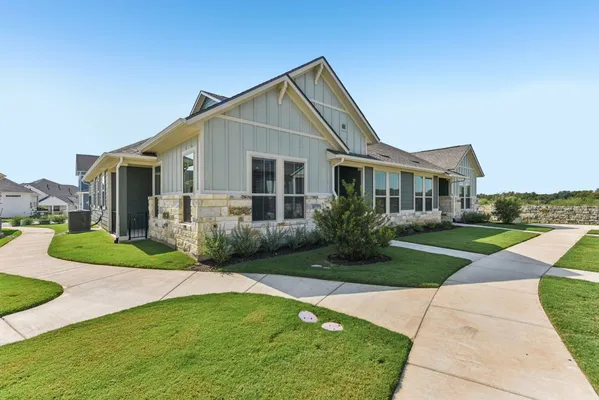 Property Slideshow image 2 of 25 | 108 maceo way unit 101, San Marcos, TX, 78666