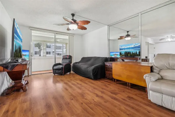 Property Slideshow image 3 of 36 | 9201 lime bay blvd 105, Tamarac, FL, 33321