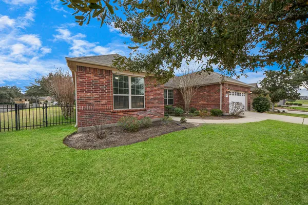 Property Slideshow image 2 of 23 | 2918 persimmon grv, Richmond, TX, 77469