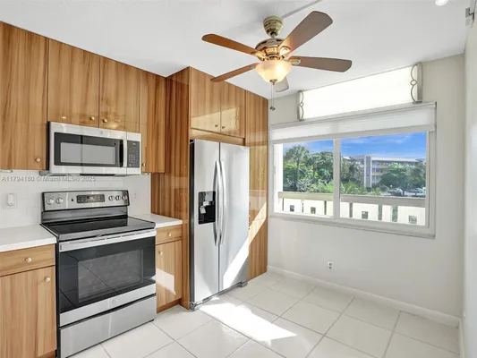 Property Slideshow image 2 of 48 | 3501 bimini ln k2, Coconut Creek, FL, 33066