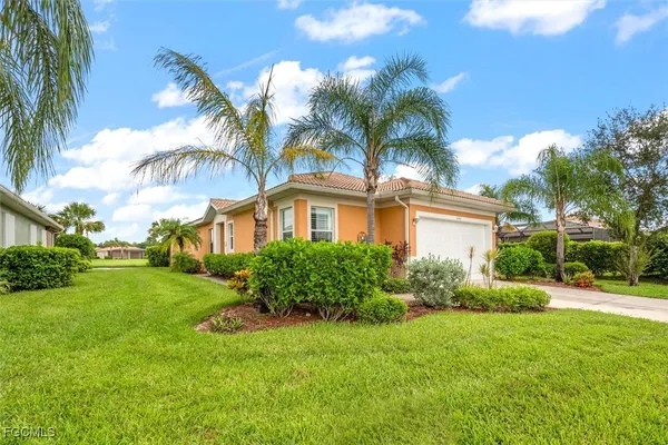 Property Slideshow image 3 of 33 | 10416 sirene way, Fort Myers, FL, 33913