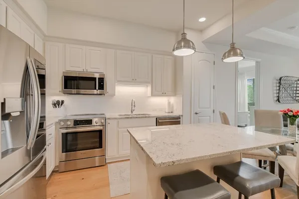 Property Slideshow image 2 of 31 | 102 bella toscana ave unit 1205, Lakeway, TX, 78734