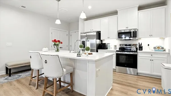 Property Slideshow image 3 of 50 | 6615 citory way unit 301, Moseley, VA, 23120