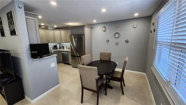 Property Slideshow image 3 of 40 | 4047 lyndhurst k # 4047, Deerfield Beach, FL, 33442