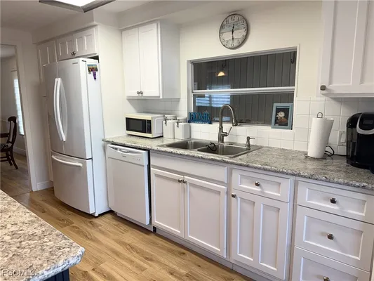 Property Slideshow image 2 of 31 | 5513 sir walter way, North Fort Myers, FL, 33917