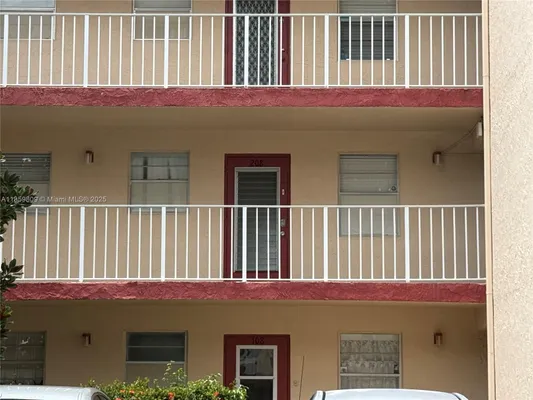 Property Slideshow image 2 of 22 | 1035 country club dr 208, Margate, FL, 33063