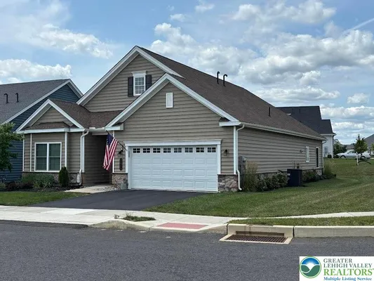 Property Slideshow image 3 of 36 | 3803 loyal ln, Easton, PA, 18045