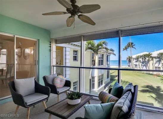 Property Slideshow image 3 of 40 | 2601 gulf shore blvd 34, Naples, FL, 34103