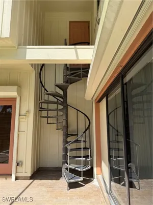 Property Slideshow image 3 of 43 | 724 bay tree ct, Naples, FL, 34108