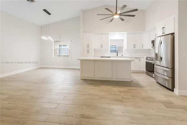 Property Slideshow image 2 of 18 | 5284 tiffany anne cir, West Palm Beach, FL, 33417