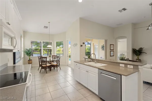 Property Slideshow image 3 of 35 | 3811 lakeview isle ct, Fort Myers, FL, 33905