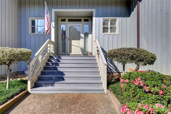 Property Slideshow image 3 of 37 | 152 warehams pt, Williamsburg, VA, 23185