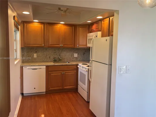 Property Slideshow image 3 of 35 | 36 islewood b # 36, Deerfield Beach, FL, 33442