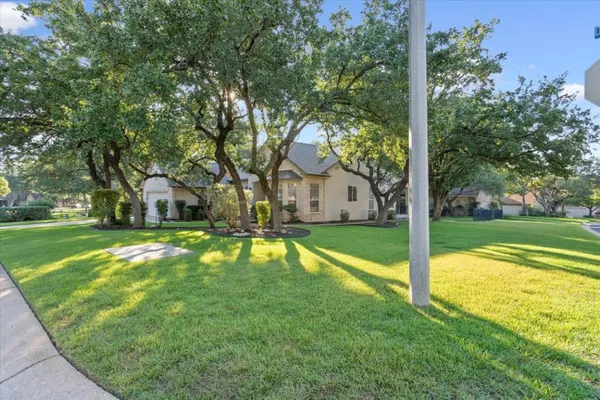 Property Slideshow image 3 of 23 | 166 dan moody trl, Georgetown, TX, 78633