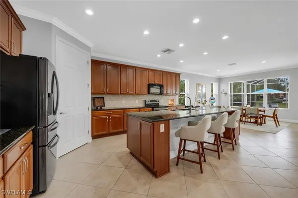 Property Slideshow image 3 of 19 | 8637 julia ln, Naples, FL, 34114