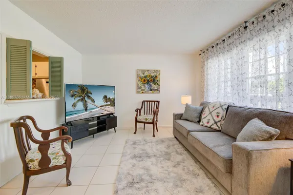 Property Slideshow image 3 of 47 | 2031 durham b # 2031, Deerfield Beach, FL, 33442