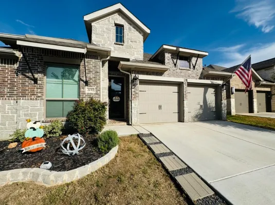 Property Slideshow image 3 of 37 | 2157 wildrye ln, New Braunfels, TX, 78132