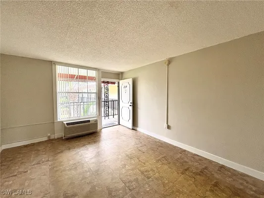 Property Slideshow image 3 of 8 | 2555 9th st n # 264, Naples, FL, 34103