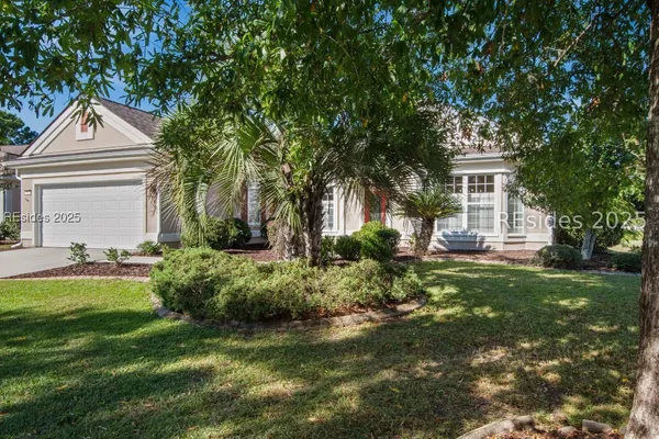 Property Slideshow image 2 of 37 | 11 clairborne ct, Bluffton, SC, 29909