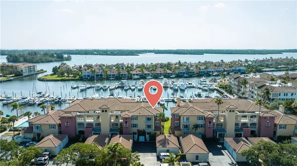 Property Slideshow image 2 of 35 | 5540 n harbor village dr 305, Vero Beach, FL, 32967