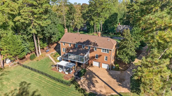 Property Slideshow image 3 of 50 | 23 whittakers mill rd, Williamsburg, VA, 23185