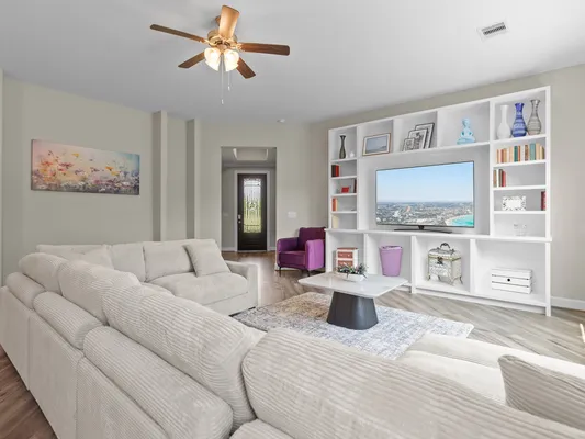 Property Slideshow image 3 of 22 | 1214 hidden oaks dr, Tomball, TX, 77375