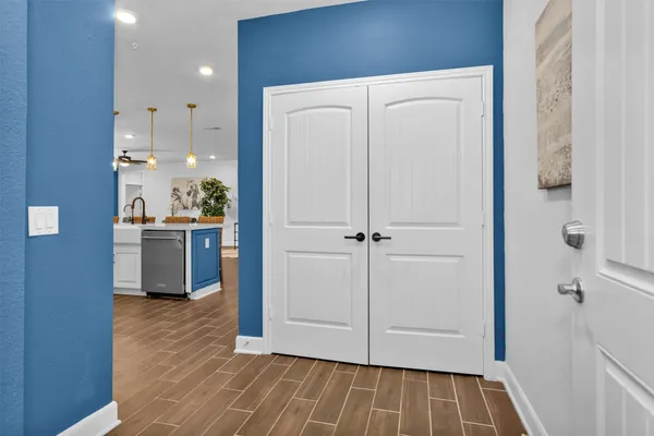 Property Slideshow image 2 of 37 | 6804 westview dr apt 2207, Houston, TX, 77055