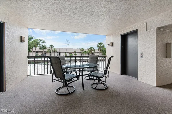 Property Slideshow image 3 of 50 | 5905 trailwinds dr 824, Fort Myers, FL, 33907