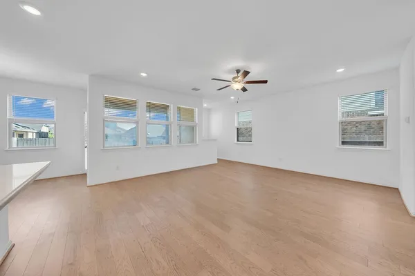 Property Slideshow image 2 of 26 | 2050 egret ave, New Braunfels, TX, 78132